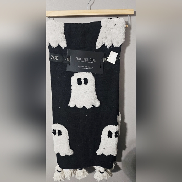 Rachel Zoe Black Throw with White Ghosts Nwt! - Picture 1 of 3